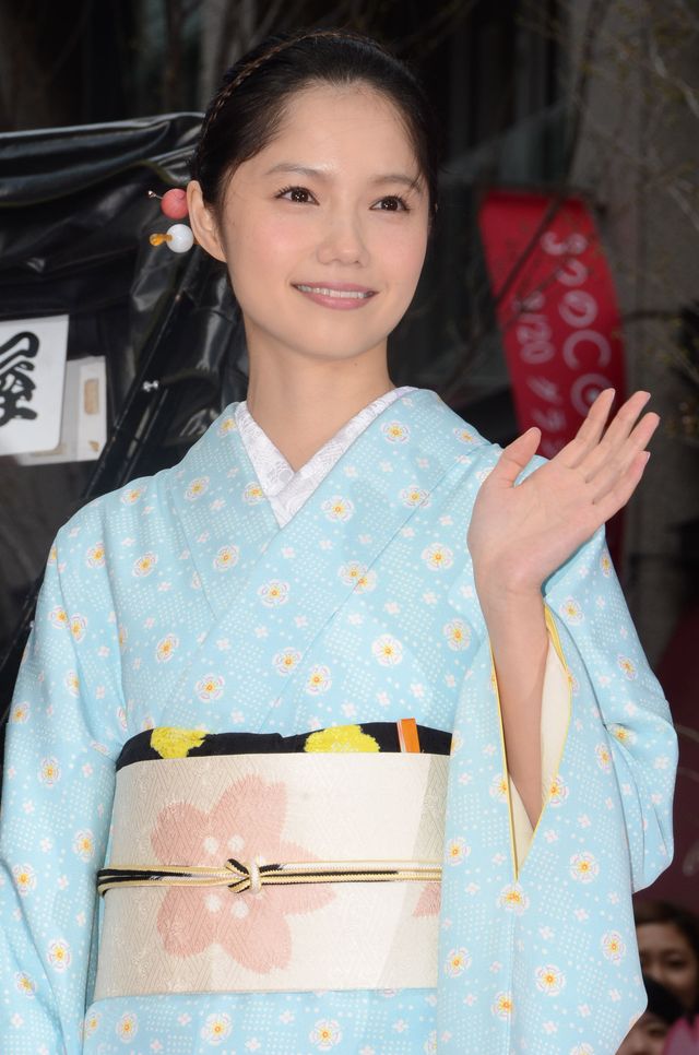 日本橋が桜色に！映画『神様のカルテ2』桜カーペットセレモニー（7枚目）