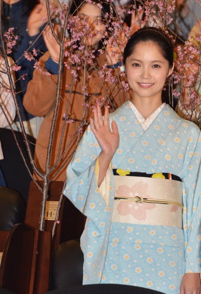 日本橋が桜色に！映画『神様のカルテ2』桜カーペットセレモニー（10枚目）