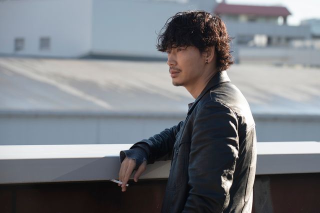 綾野剛の超絶アクションも話題「アバランチ」4話場面写真：フォトギャラリー