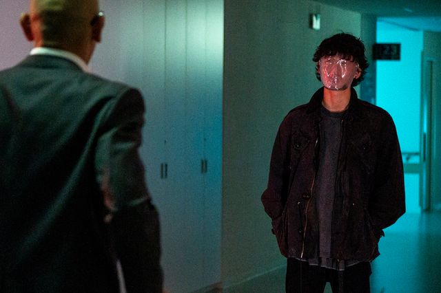 綾野剛の超絶アクションも話題「アバランチ」4話場面写真（3枚目）