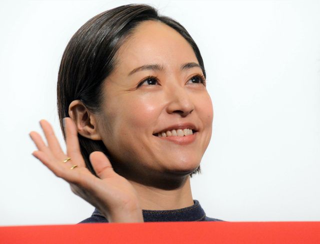 井上真央、今年一番ホッとした！『わたしのお母さん』公開記念舞台あいさつ（2枚目）