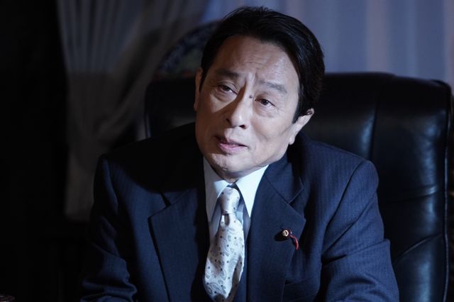 手段を選ばず敵を潰す…狡猾な内閣官房長官登場「相棒season22」最終回スペシャル前編:フォトギャラリー