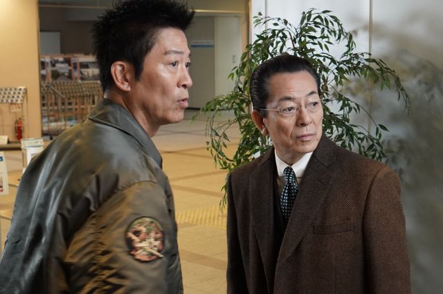 手段を選ばず敵を潰す…狡猾な内閣官房長官登場「相棒season22」最終回スペシャル前編（16枚目）