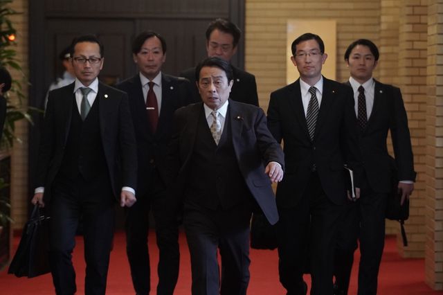 手段を選ばず敵を潰す…狡猾な内閣官房長官登場「相棒season22」最終回スペシャル前編（18枚目）