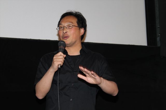 深田晃司監督のはぐらかすような語り口に、ハイキングウォーキングの松田洋昌が苦笑い　画像ギャラリー（9枚目）