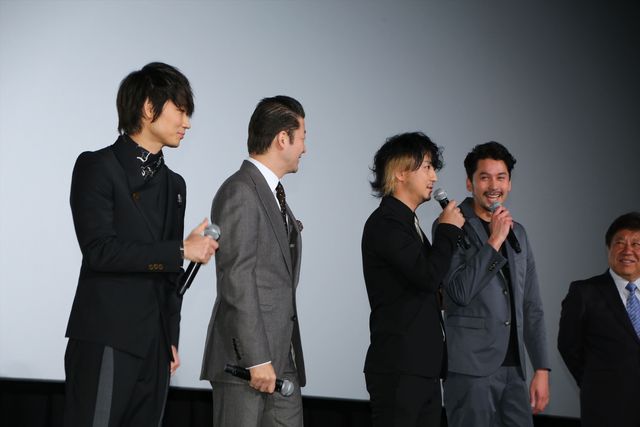 綾野剛『新宿スワン』に感謝！初日舞台あいさつフォトギャラリー（21枚目）