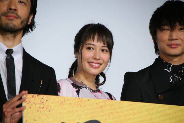 綾野剛『新宿スワン』に感謝！初日舞台あいさつフォトギャラリー（27枚目）