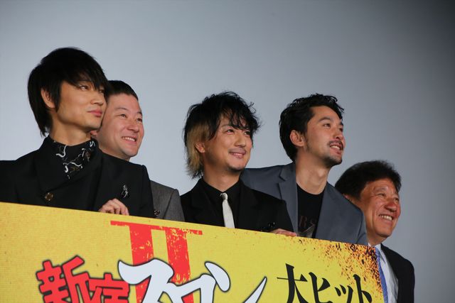 綾野剛『新宿スワン』に感謝！初日舞台あいさつフォトギャラリー（33枚目）