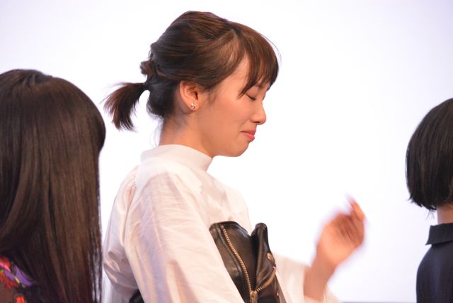 飯豊まりえ、感涙！　画像ギャラリー（5枚目）