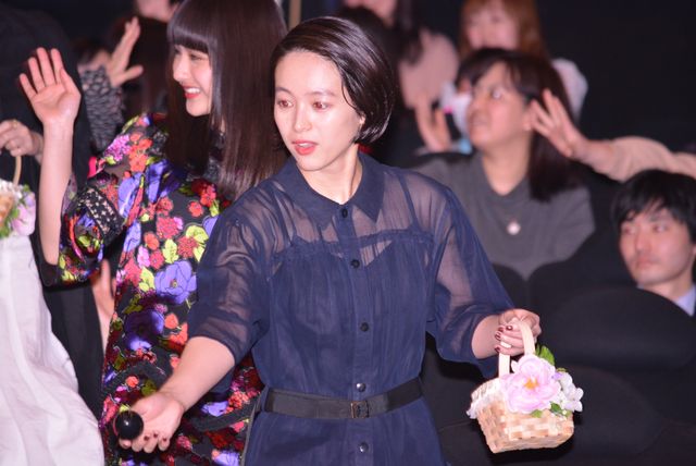 飯豊まりえ、感涙！　画像ギャラリー（14枚目）