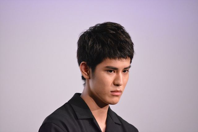 佐藤浩市の息子・寛一郎はイケメン！映画『心が叫びたがってるんだ。』初日舞台あいさつ（9枚目）