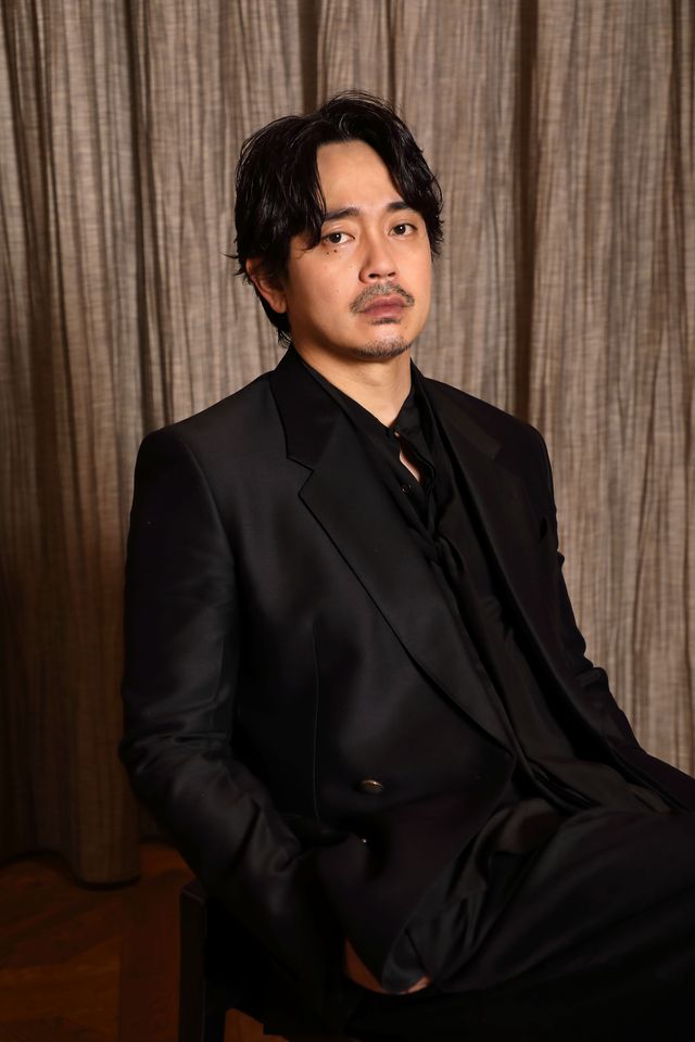 青柳翔、黒スーツでクールに…インタビュー撮りおろし＜7枚＞：フォト