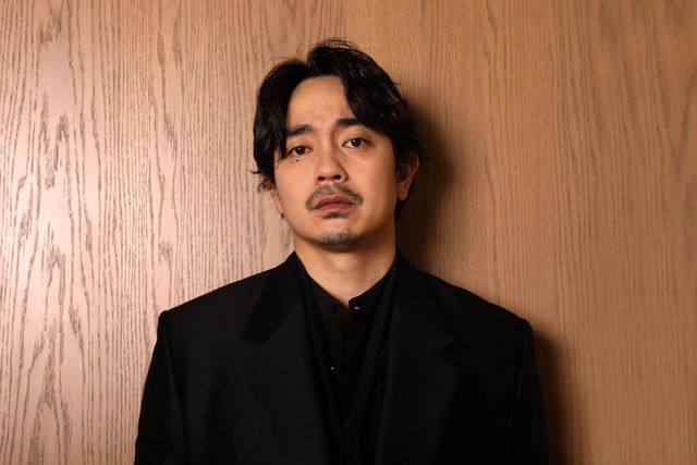 青柳翔、黒スーツでクールに…インタビュー撮りおろし＜7枚＞（5枚目）