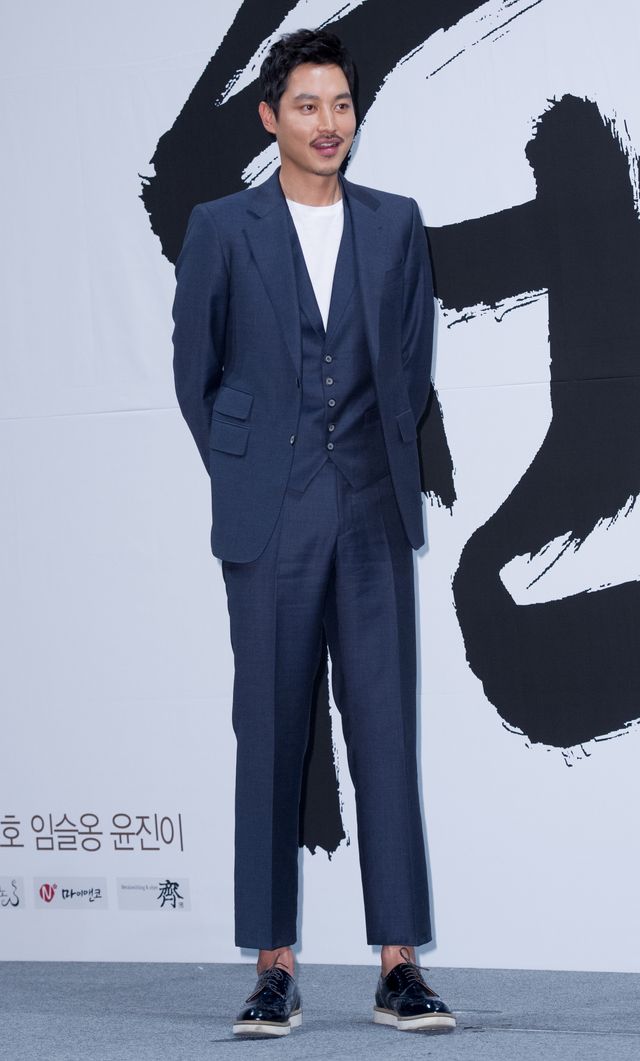 「天命」イ・ドンウク、時代劇初挑戦も「心配しない」自信表す＜韓国JPICTURES＞（10枚目）