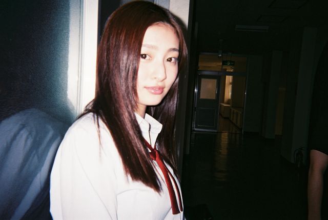 工藤遥＆伊藤健太郎が“写ルンです”で撮影！『のぼる小寺さん』オフショット（4枚目）