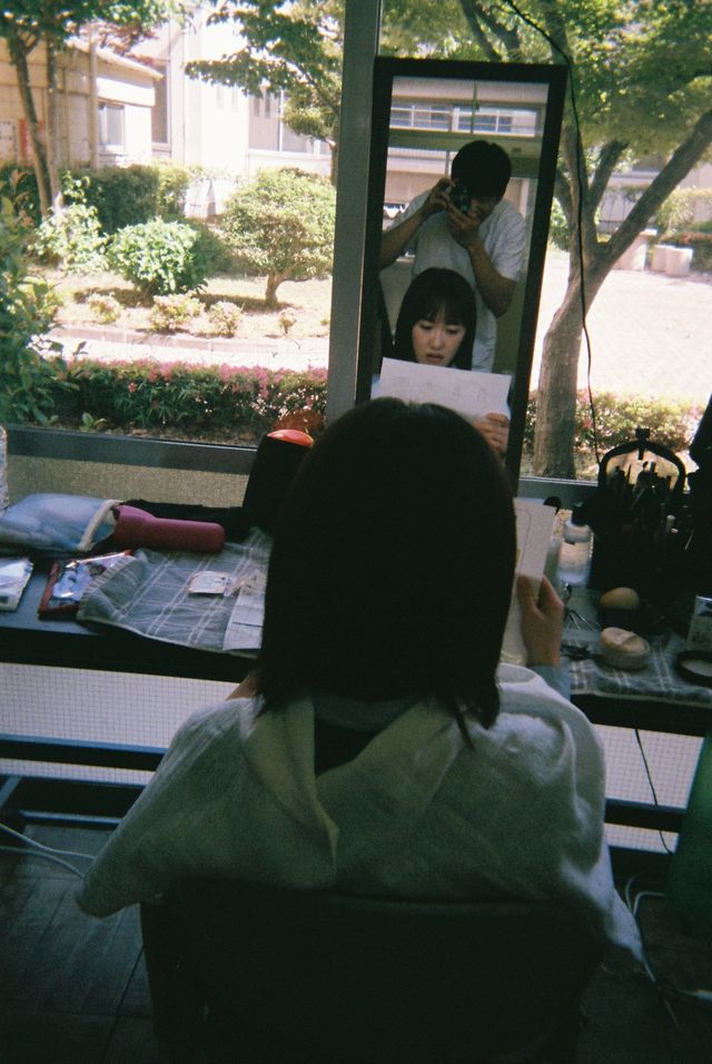 工藤遥＆伊藤健太郎が“写ルンです”で撮影！『のぼる小寺さん』オフショット（10枚目）