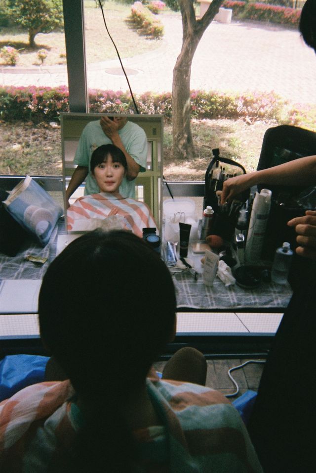 工藤遥＆伊藤健太郎が“写ルンです”で撮影！『のぼる小寺さん』オフショット（11枚目）