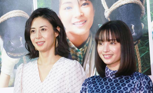 広瀬すず、松嶋菜々子のドレス姿が美しい！「なつぞら」第1週完成試写会：フォトギャラリー