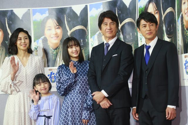 広瀬すず、松嶋菜々子のドレス姿が美しい！「なつぞら」第1週完成試写会（6枚目）