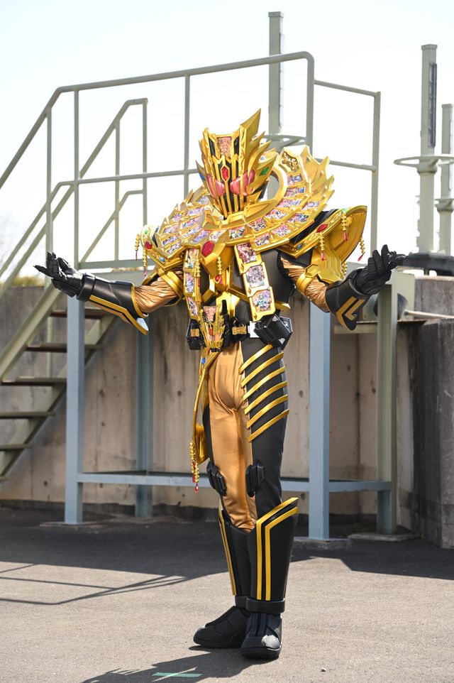 仮面ライダーレジェンドが新たな姿に!「仮面ライダーガッチャード」第33話場面カット:フォトギャラリー