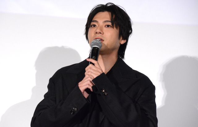 山田裕貴＆平一紘監督が沖縄尚学優勝を祝福！『木の上の軍隊』ロングラン御礼舞台挨拶（3枚目）