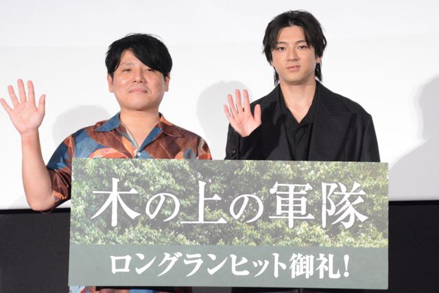 山田裕貴＆平一紘監督が沖縄尚学優勝を祝福！『木の上の軍隊』ロングラン御礼舞台挨拶（8枚目）