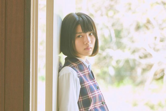 永野芽郁、天使な笑顔とワルい顔のギャップがすごい！映画『ピーチガール』場面写真ギャラリー（2枚目）