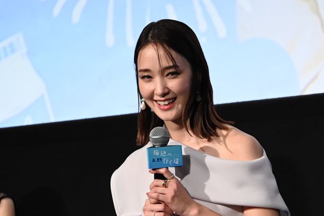 麻生久美子、唐田えりか、剛力彩芽、菅原小春ら美の共演『海辺へ行く道』完成披露上映会（4枚目）