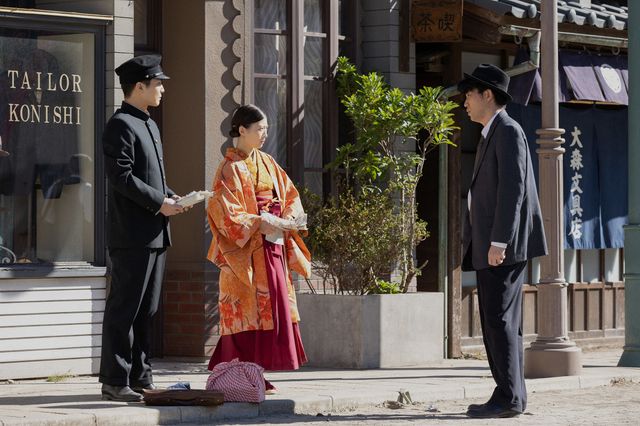 怪しい男たちの手が…「虎に翼」第23回の場面写真（5枚目）