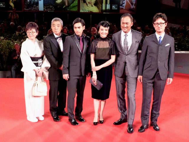 映画『許されざる者』ベネチア国際映画祭レッドカーペット＆公式上映フォトギャラリー（6枚目）