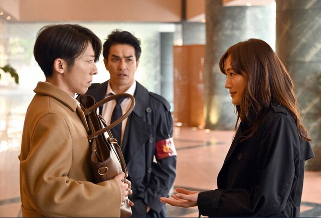 綾瀬はるか＆高橋一生の逆転生活がスタート！「天国と地獄」2話場面写真（3枚目）