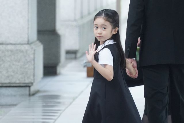 月9「海のはじまり」目黒蓮に涙止まらない初回場面写真（4枚目）