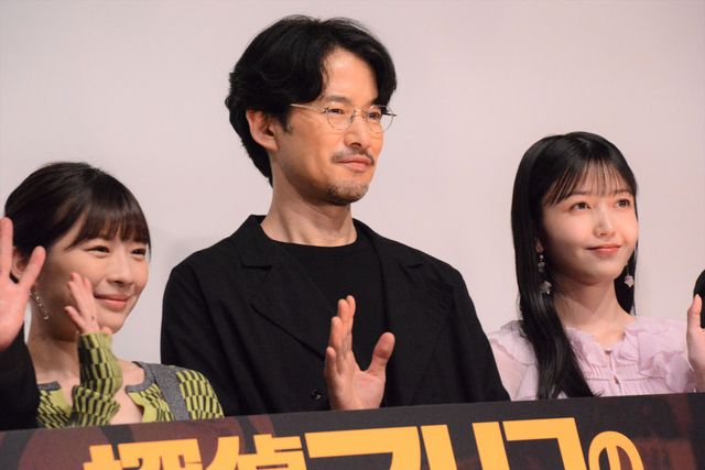 伊藤沙莉、竹野内豊、乃木坂46・久保史緒里ら笑顔あふれる『探偵マリコの生涯で一番悲惨な日』初日舞台挨拶（12枚目）