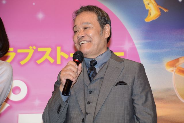 地味ヒロイン演じた麻生久美子の美貌輝く！『ラブ＆ピース』ジャパンプレミアフォトギャラリー（14枚目）