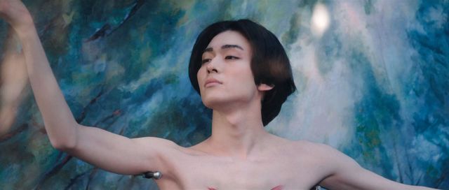 絶世の美青年（市川染五郎）が“標本”に…「人間標本」衝撃の場面写真＜7枚＞：フォトギャラリー