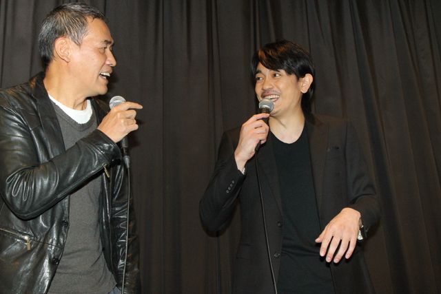 劇団EXILE・青柳翔、生き別れた息子を演じた子役と初対面！『MR.LONG／ミスター・ロン』初日（8枚目）