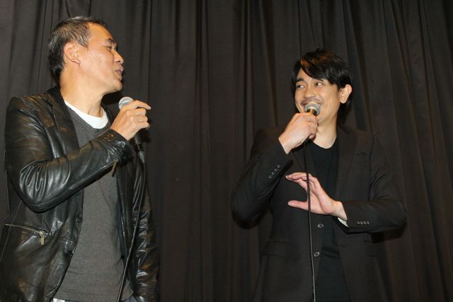 劇団EXILE・青柳翔、生き別れた息子を演じた子役と初対面！『MR.LONG／ミスター・ロン』初日（9枚目）