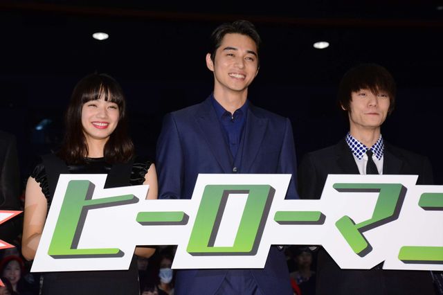 窪田正孝＆東出昌大、仮面ライダー1号と記念撮影！写真ギャラリー（3枚目）