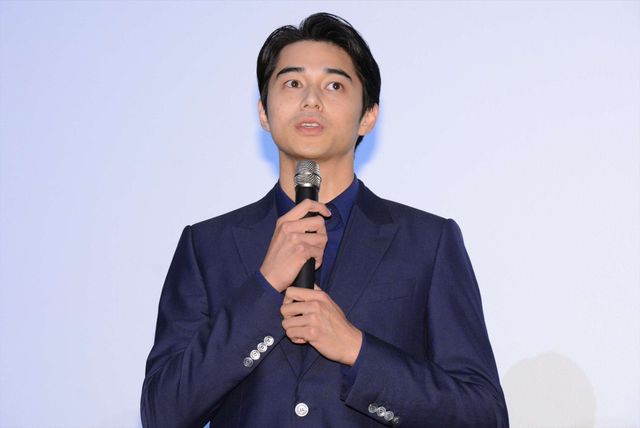 窪田正孝＆東出昌大、仮面ライダー1号と記念撮影！写真ギャラリー（15枚目）