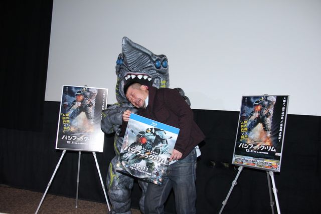 ケンコバ、食われる？フォトギャラリー（8枚目）