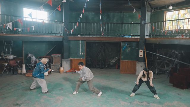 舞台裏！『ドキュメンタリー オブ　ベイビーわるきゅーれ』【場面写真2点】（2枚目）