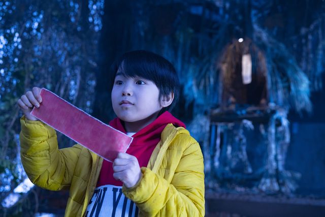 妖怪役・大沢たかお、狸を連れてバイクを走らせる！映画『妖怪大戦争　ガーディアンズ』場面カット（3枚目）