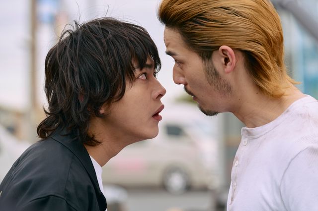 距離近すぎ！倉悠貴VS水上恒司『OUT』場面写真＜6枚＞（2枚目）