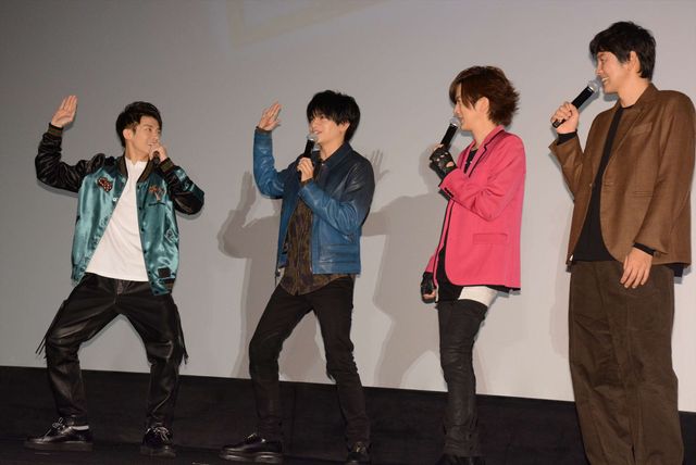 中島健人＆岸優太、ウデ組みピース！『ニセコイ』プレミア上映会（3枚目）