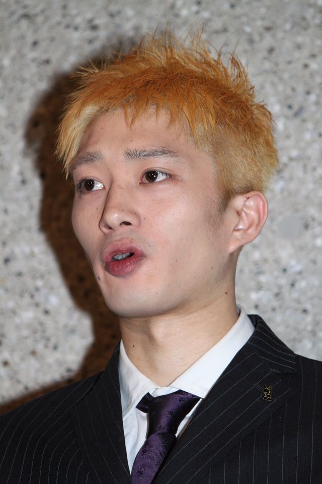 涙目で頭を下げた田島優成フォトギャラリー（4枚目）