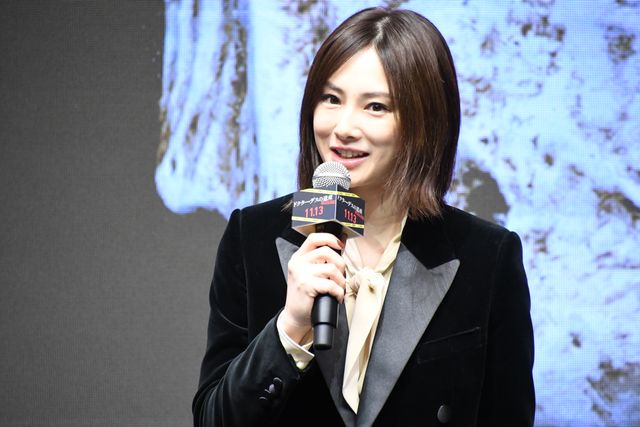 北川景子、ブラック衣装を素敵に着こなし！綾野剛はホワイト衣装でかっこよさ炸裂『ドクター・デスの遺産-BLACK FILE-』完成報告イベント（6枚目）