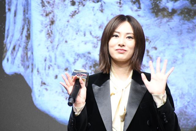 北川景子、ブラック衣装を素敵に着こなし！綾野剛はホワイト衣装でかっこよさ炸裂『ドクター・デスの遺産-BLACK FILE-』完成報告イベント（10枚目）