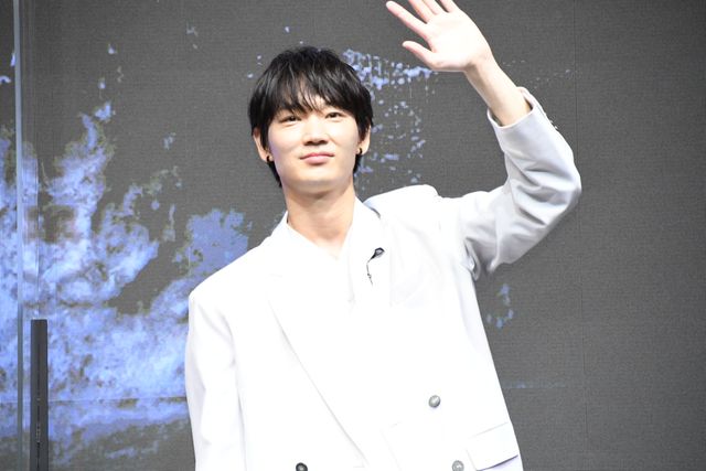 北川景子、ブラック衣装を素敵に着こなし！綾野剛はホワイト衣装でかっこよさ炸裂『ドクター・デスの遺産-BLACK FILE-』完成報告イベント（11枚目）