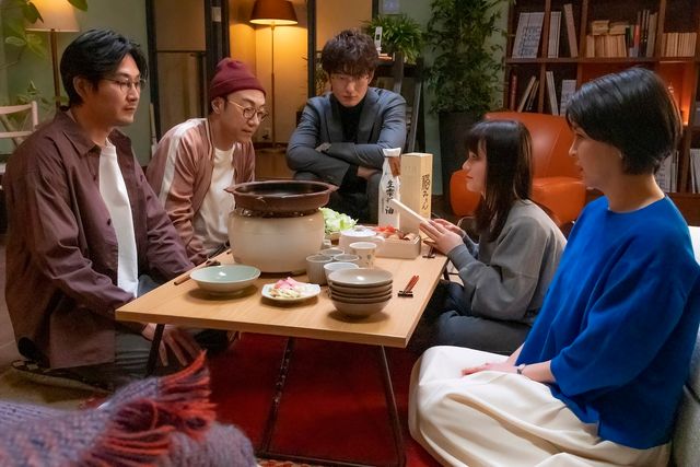 とわ子が警察へ!?「大豆田とわ子と三人の元夫」2話場面写真（4枚目）