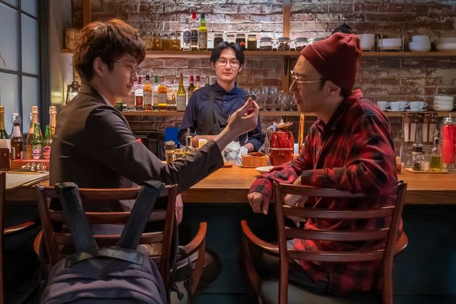 とわ子が警察へ!?「大豆田とわ子と三人の元夫」2話場面写真（5枚目）